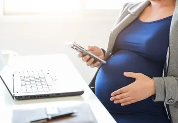 Construtora que não concedeu licença-maternidade deve indenizar trabalhadora em mais de R$ 150 mil
