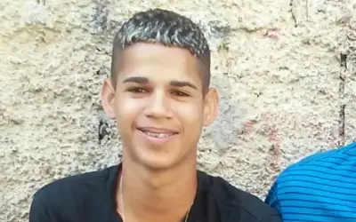 Justiça do RJ absolve policiais acusados de morte de jovem em 2015
